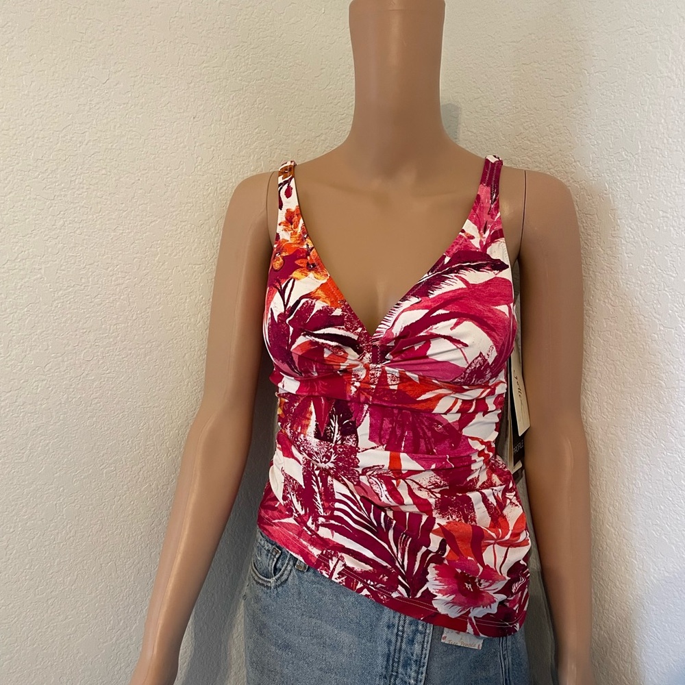 Women’s Pink Floral V-Neck Tank Top